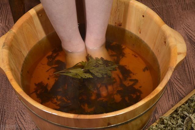 艾草泡腳有助于懷孕嗎
